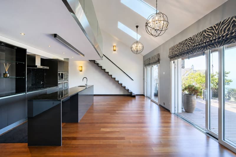 Magnifique attique en duplex avec vue imprenable sur le lac (4)