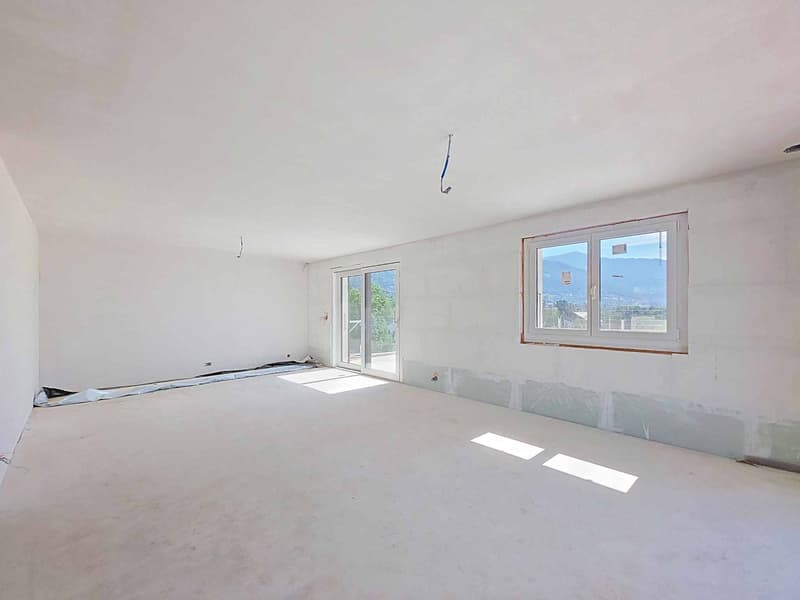 Neuf ! Villa individuelle avec piscine et magnifique vue sur le lac (2)