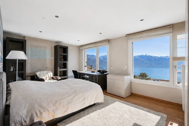 Duplex aux allures de villa avec vue imprenable sur le lac (8)