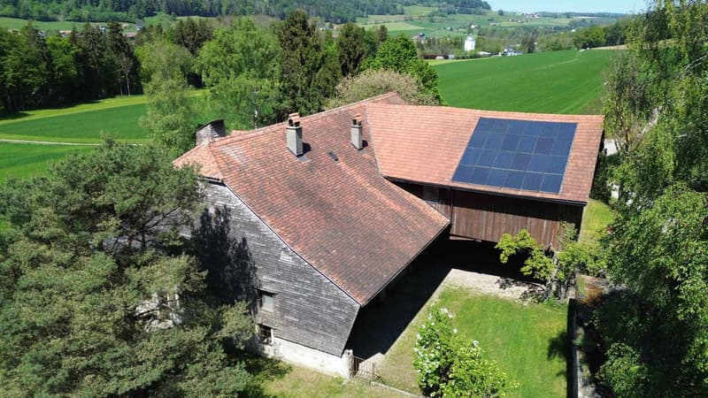 Charming 7-room farm to renovate, peaceful environment with outbuildings (2)