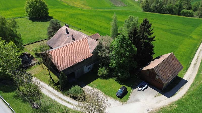 Charming 7-room farm to renovate, peaceful environment with outbuildings (13)