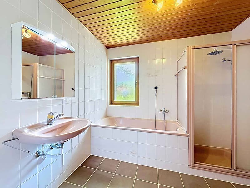 Charming 5-room property with breathtaking views of the mountains (11)