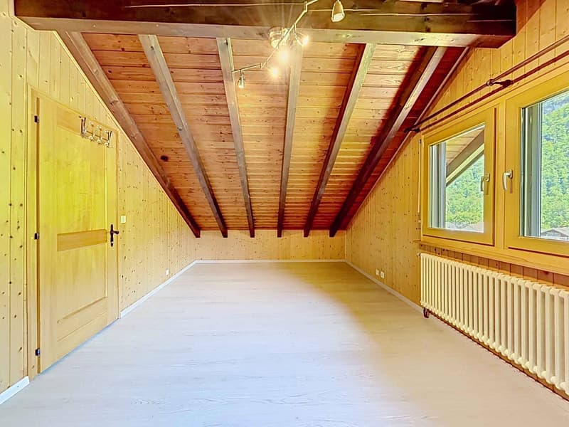 Charming 5-room property with breathtaking views of the mountains (9)