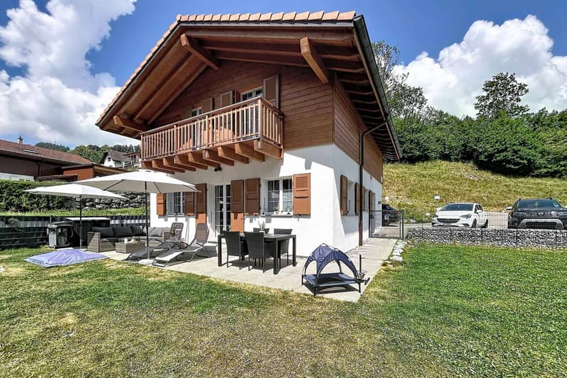 Einfamilienhaus mit 4.5 Zimmern, Südausrichtung und Bergblick (2)