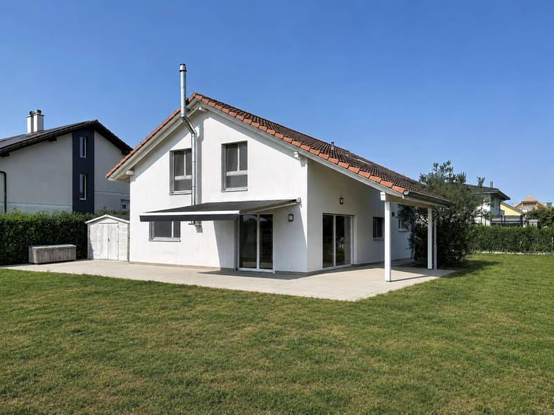 Maison familiale au calme avec vue dégagée sur la campagne (1)