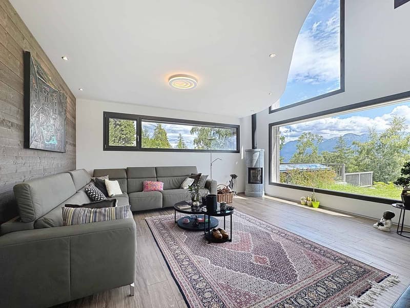 Exceptional chalet on 3 levels with indoor pool/ wellness space (2)