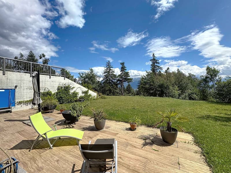 Exceptional chalet on 3 levels with indoor pool/ wellness space (8)
