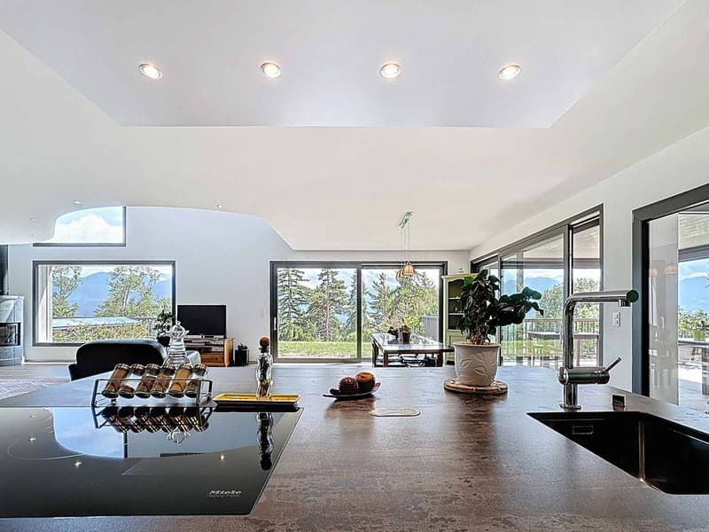 Exceptional chalet on 3 levels with indoor pool/ wellness space (5)
