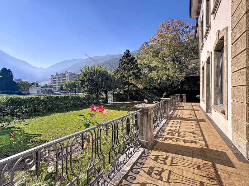 Dimora di prestigio in un quartiere ricercato (9)