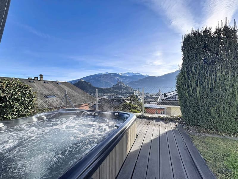 Exceptional property with panoramic views of the castles | Ultra-sought-after neighborhood (2)
