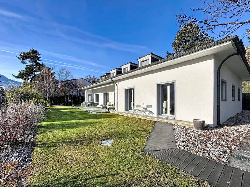 Exceptional property with panoramic views of the castles | Ultra-sought-after neighborhood (3)