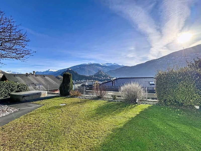 Exceptional property with panoramic views of the castles | Ultra-sought-after neighborhood (11)
