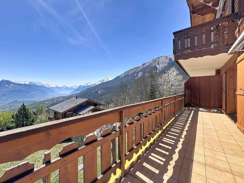 Lovely strike: charming duplex with garden and panoramic view (11)
