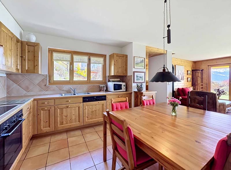 Lovely strike: charming duplex with garden and panoramic view (4)
