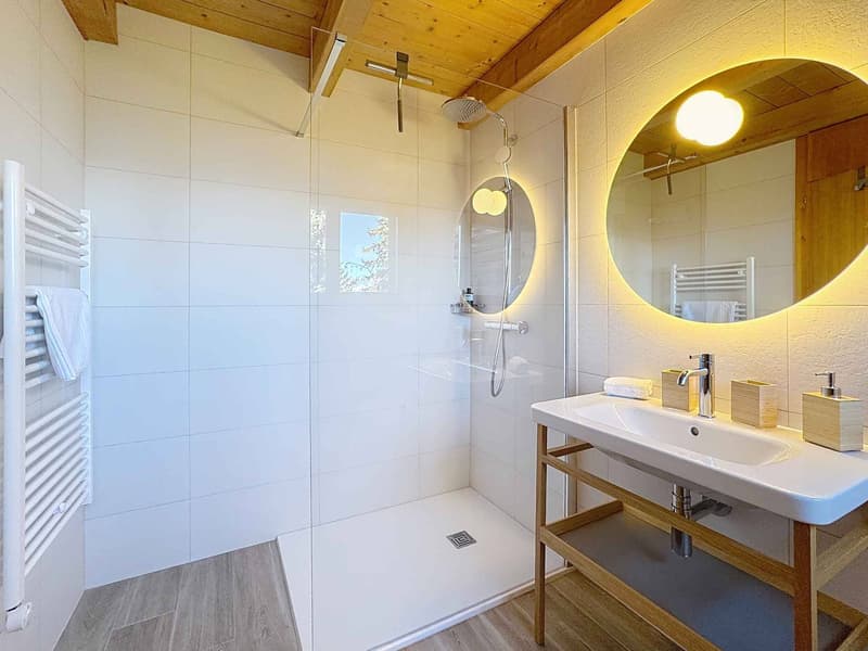 A spacious and cozy chalet in the heart of Anzère (5)