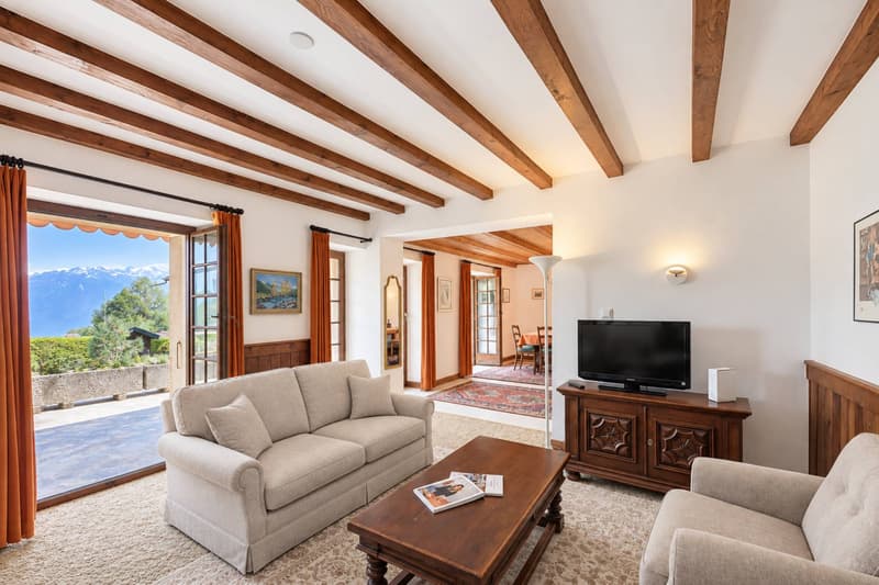 Maison villageoise à rénover au coeur dOvronnaz (3)
