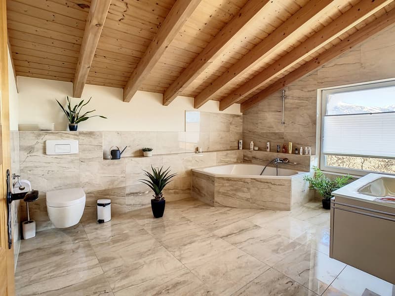 Splendida villa indipendente con vista panoramica e dépendance (10)