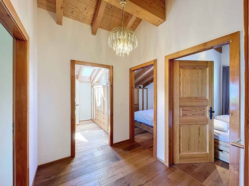 Splendida villa indipendente con vista panoramica e dépendance (8)