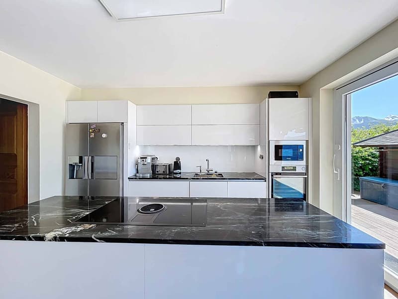 Splendida villa indipendente con vista panoramica e dépendance (7)
