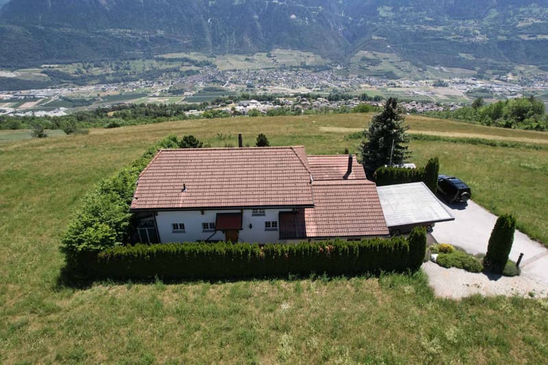 Splendida villa indipendente con vista panoramica e dépendance (4)
