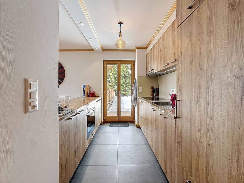 Magnificent 4.5-room apartment with garden and beautiful view (7)