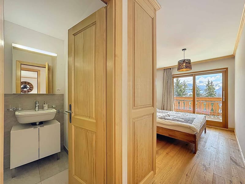 Magnificent 4.5-room apartment with garden and beautiful view (11)