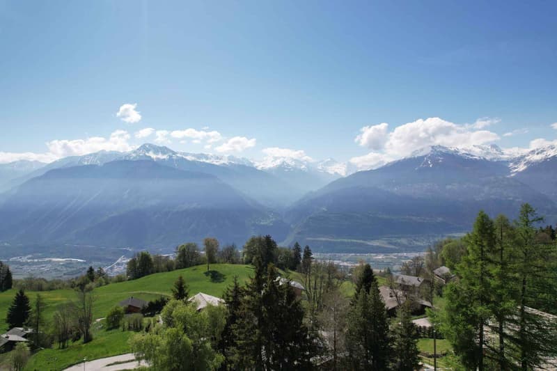 RARE - MAGNIFICENT 5 BEDROOM CHALET WITH PANORAMIC VIEW (2)