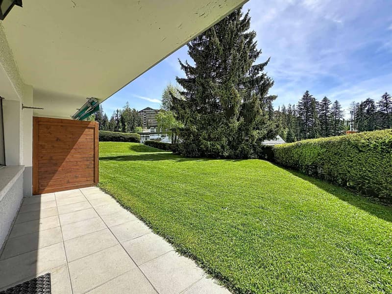 Charming ground-floor studio close to the city center (2)