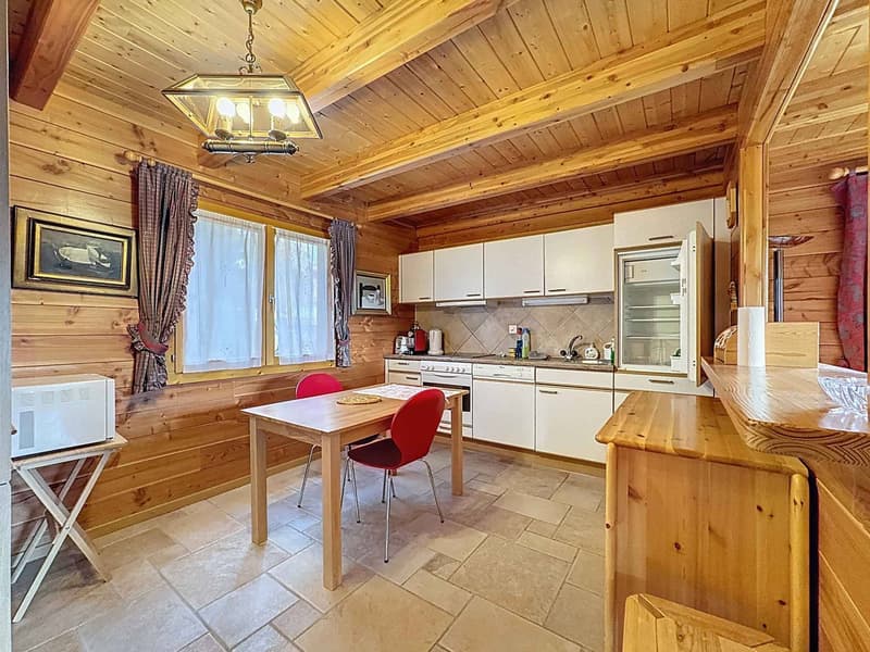 Estate with 2 individual chalets connected by basements (10)