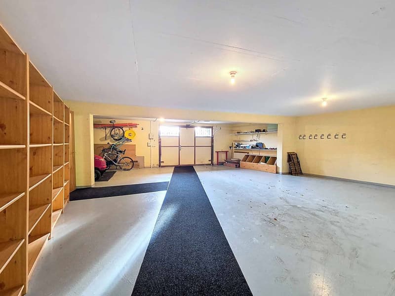 Estate with 2 individual chalets connected by basements (8)