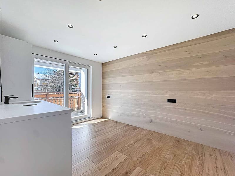 Exceptional situation in the heart of Crans with panoramic views (8)