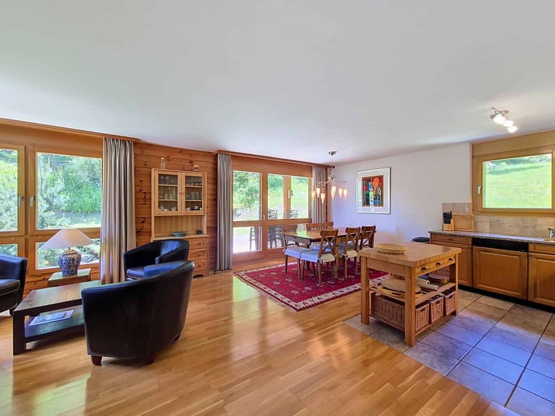 EXCLUSIVITY CHARMING 4.5 ROOMS JUST STEPS FROM THE CABLE CARS (2)
