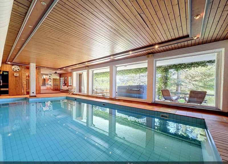 Magnifique chalet avec piscine et spa, à l'abri des regards (2)