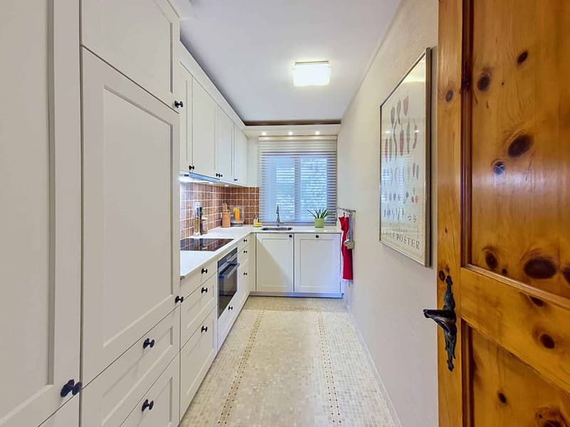 Incantevole appartamento di 3.5 locali, atmosfera chalet e accesso ski-in/ski-out (2)