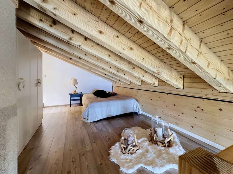 Très beau 4.5 pièces en duplex/attique avec très belle vue sur les Alpes (8)