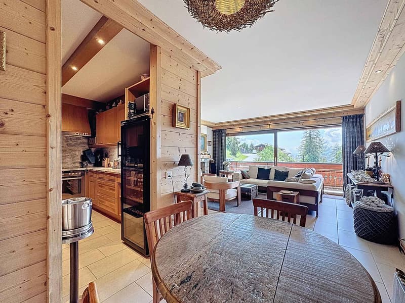 EXCLUSIVITE - Bel appartement de 4.5 pièces avec vue (5)