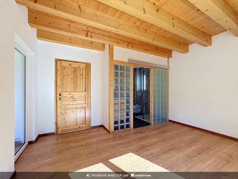 CHALET DE 15,5 PIÈCES COMPOSÉ DE TROIS APPARTEMENTS INDÉPENDANTS (9)