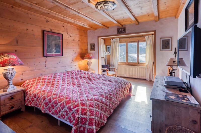 SUPERB 7-BEDROOM FAMILY CHALET: LA PRÉTAIRE QUARTER (8)