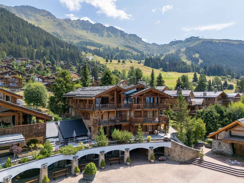 Penthouse exceptionnel au coeur du célèbre Hameau (1)