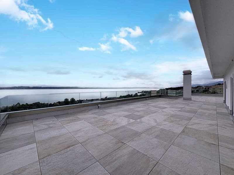 Penthouse di lusso con 6,5 locali che domina il lago e le montagne (5)