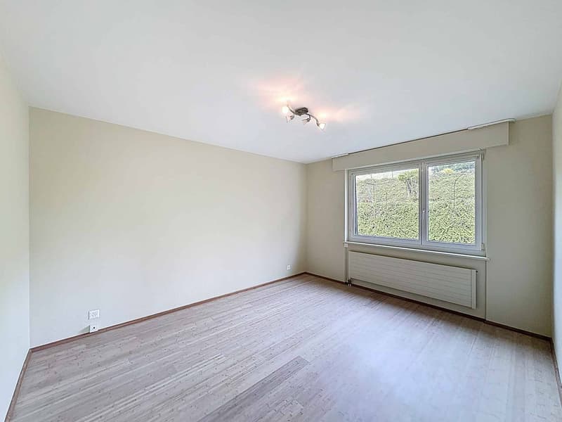 Elegantes 4.5-Zimmer-Wohnung mit Balkon in Auvernier, zwischen See und Weinbergen (9)