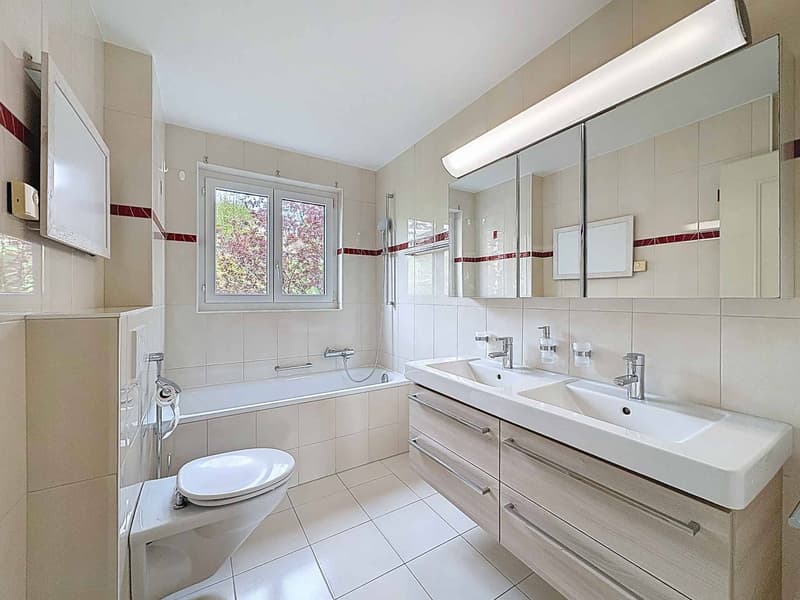 Elegantes 4.5-Zimmer-Wohnung mit Balkon in Auvernier, zwischen See und Weinbergen (8)