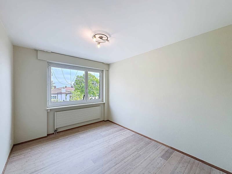 Elegantes 4.5-Zimmer-Wohnung mit Balkon in Auvernier, zwischen See und Weinbergen (7)