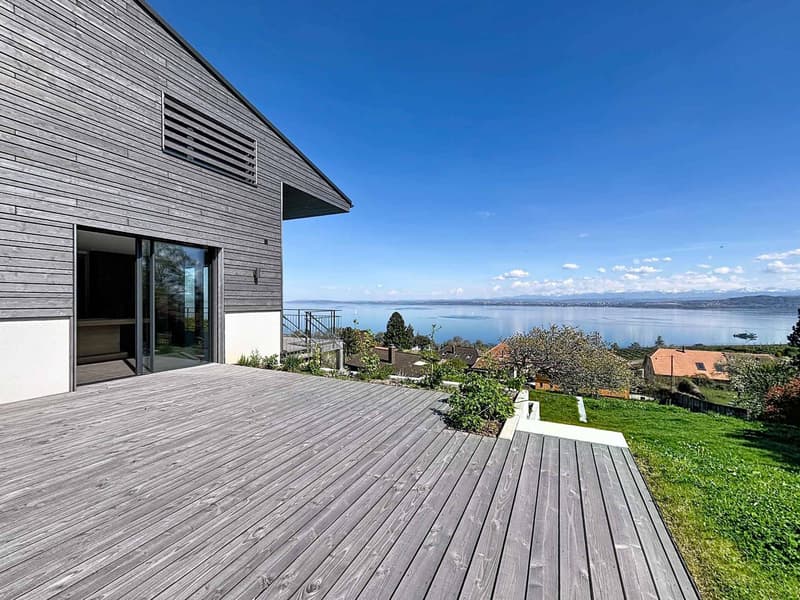 Exceptional villa suspended between lake and Alps (12)