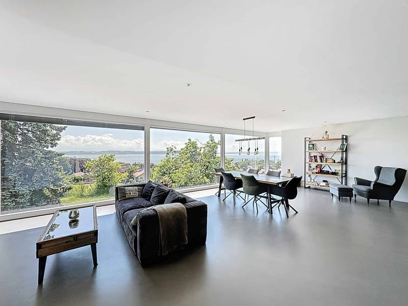 High-standard villa in the heart of the vineyards with breathtaking lake views (2)