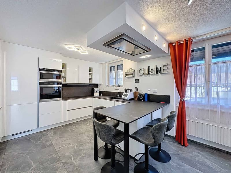 Duplex mit Charme im Herzen von Dombresson (3)