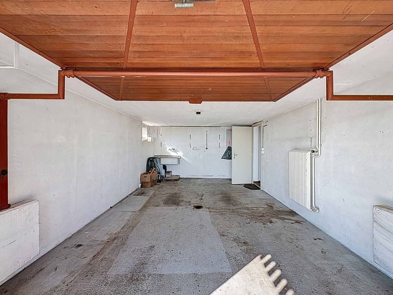 Elegant single-family house with 6.5 rooms, terrace and breathtaking view (11)