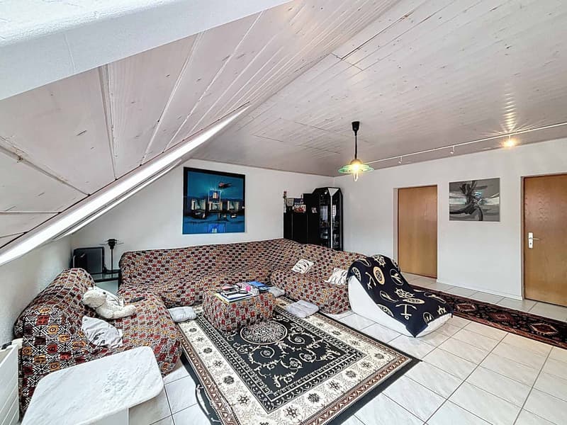 Spacieux appartement de 5 pièces au cur de La Chaux-de-Fonds (2)