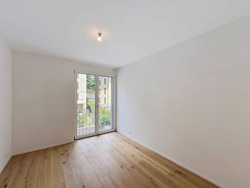 Contemporary elegance and art of living in a new apartment (7)