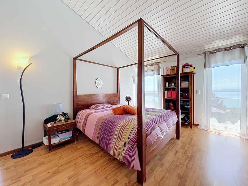 Un écrin contemporain face au lac, où luxe, lumière et sérénité ne font qu'un (7)